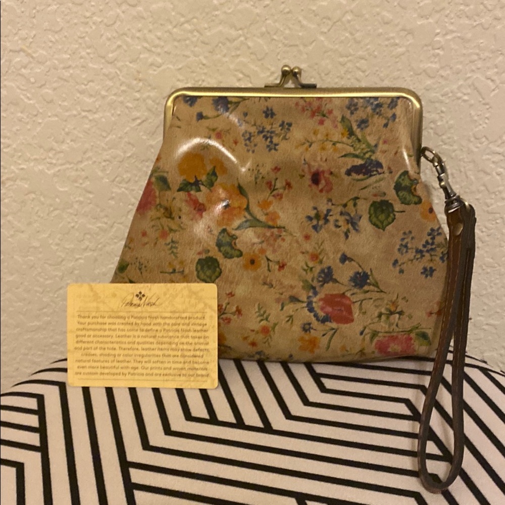 Patricia Nash Floral Print Women's Wristlet